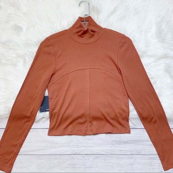 Aritziawilfred Nwt Moon Turtleneck 